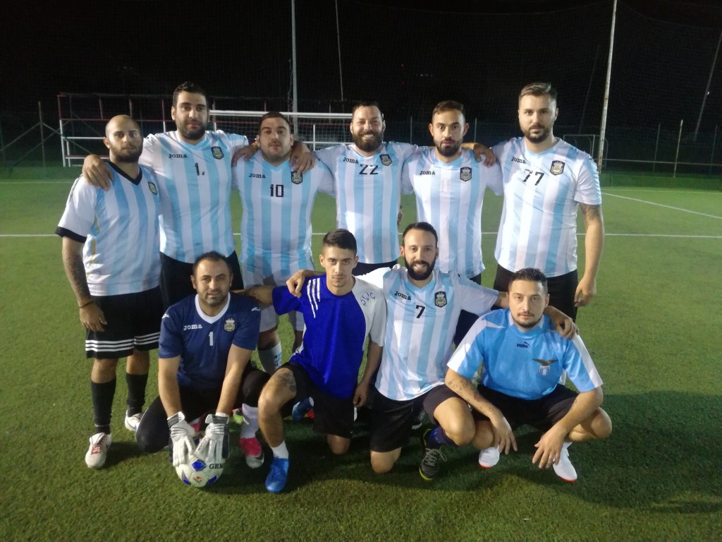 http://admin.papo10.it/uploads/teams/team_picture_X85PPCN7UQO147CB.jpg